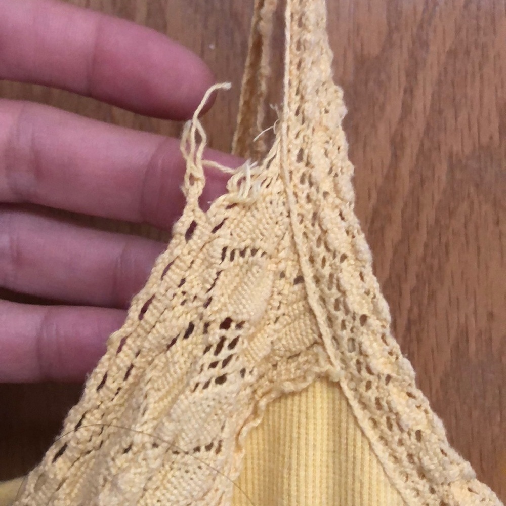 Yellow lace dress - Picture 5 of 6